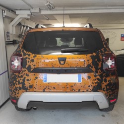 Sticker déco pour voiture au motif éclaboussure coffre de Dacia Duster