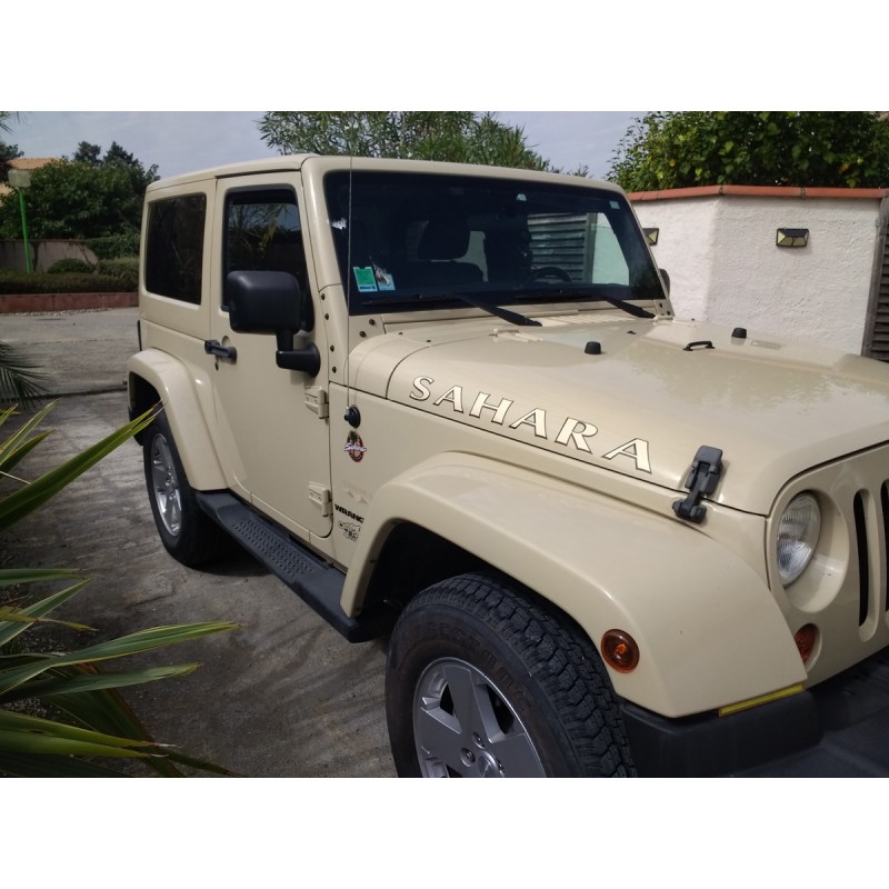 Beige Sahara with an edging Decal for Jeep side hood