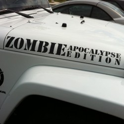 Stickers voiture adhésif Jeep Capot Zombie apocalypse edition